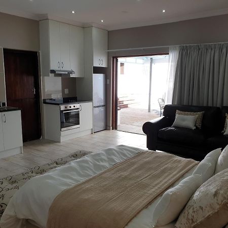 Pongola Road Self Catering Accommodation Uitenhage Εξωτερικό φωτογραφία