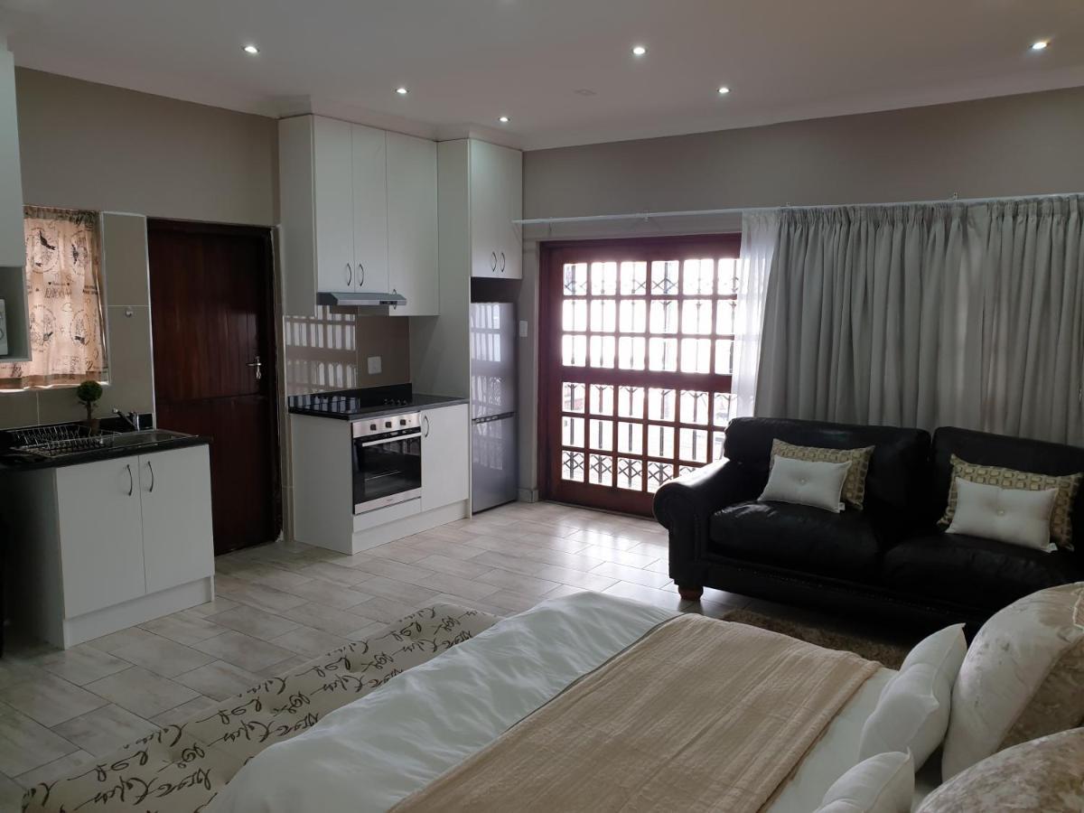Pongola Road Self Catering Accommodation Uitenhage Εξωτερικό φωτογραφία