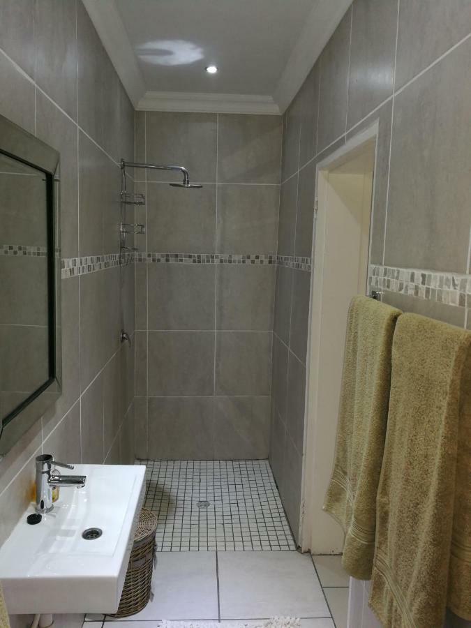 Pongola Road Self Catering Accommodation Uitenhage Εξωτερικό φωτογραφία