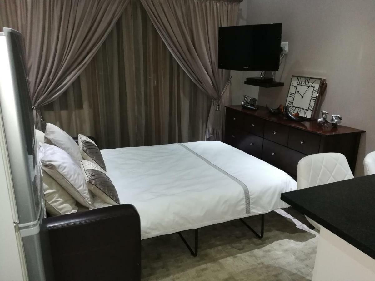 Pongola Road Self Catering Accommodation Uitenhage Εξωτερικό φωτογραφία